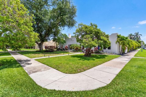 Villa ou maison à vendre à Pompano Beach, Floride: 4 chambres, 240.43 m2 № 2084947 - photo 3