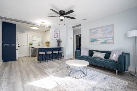 Купить виллу или дом в Форт-Лодердейл, Флорида 4 спальни, 126.25м2, № 2043433 - фото 11