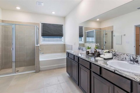 House in Wildwood, Florida 4 bedrooms, 237.64 sq.m. № 1636919 - photo 7