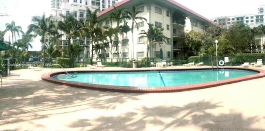 Appartement à Miami, Floride 2 chambres, 100.98 m2 № 1818202