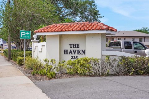 Condo in Winter Haven, Florida, 1 bedroom  № 1657272 - photo 5