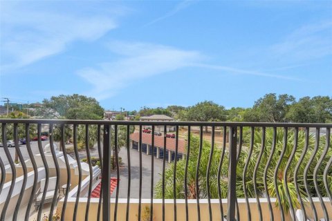 Condo in Winter Haven, Florida, 1 bedroom  № 1657272 - photo 15