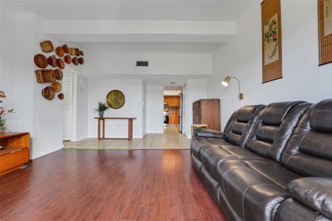Condo in Winter Haven, Florida, 1 bedroom  № 1657272 - photo 14