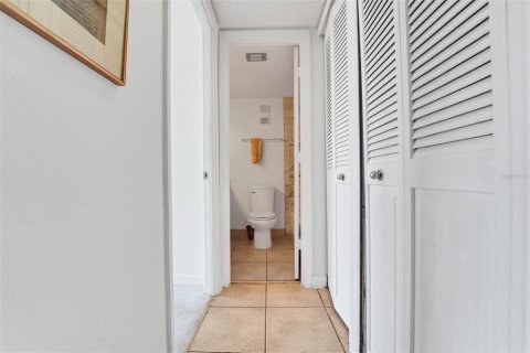 Condo in Winter Haven, Florida, 1 bedroom  № 1657272 - photo 22