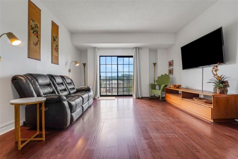 Condo in Winter Haven, Florida, 1 bedroom  № 1657272 - photo 12