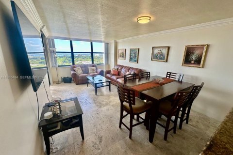 Снять в аренду кондоминиум в Майами-Бич, Флорида 2 спальни, 82.68м2, № 2027920 - фото 5