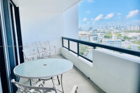 Кондоминиум с 2 спальнями в Майами-Бич, Флорида № 2027920