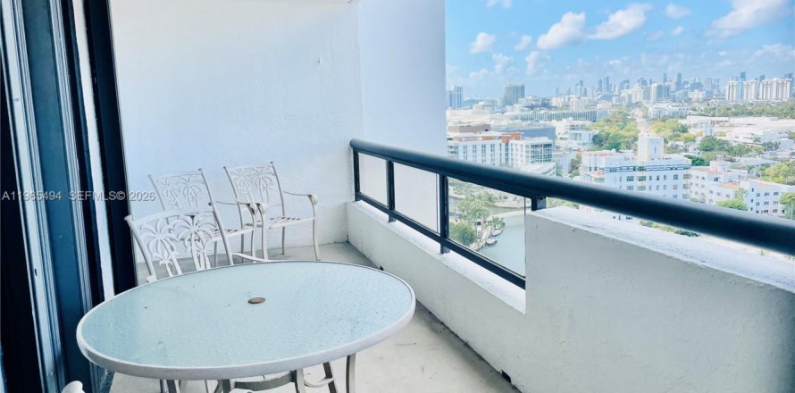 Кондоминиум с 2 спальнями в Майами-Бич, Флорида № 2027920