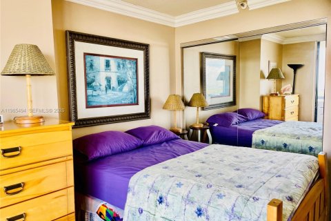 Снять в аренду кондоминиум в Майами-Бич, Флорида 2 спальни, 82.68м2, № 2027920 - фото 11