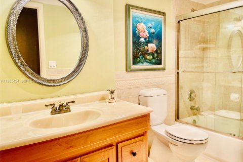 Снять в аренду кондоминиум в Майами-Бич, Флорида 2 спальни, 82.68м2, № 2027920 - фото 10