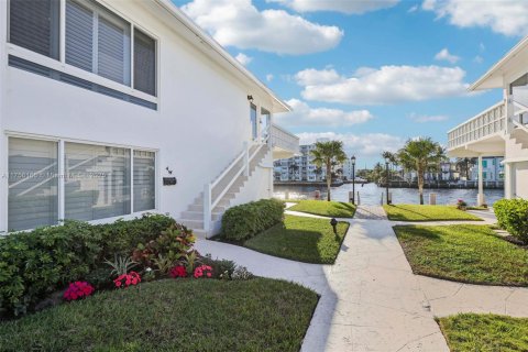 Condo in Hillsboro Beach, Florida, 2 bedrooms  № 1699156 - photo 6