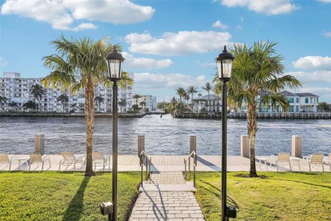 Condo in Hillsboro Beach, Florida, 2 bedrooms  № 1699156 - photo 7