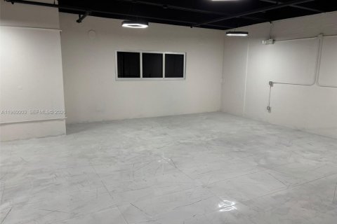 Immobilier commercial à vendre à Sweetwater, Floride № 2020275 - photo 13