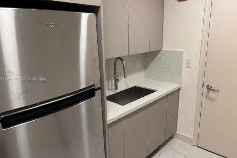 Immobilier commercial à vendre à Sweetwater, Floride № 2020275 - photo 17