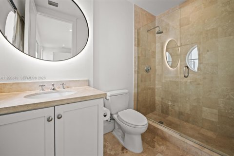 Townhouse in Coral Gables, Florida 4 bedrooms, 256.78 sq.m. № 2063910 - photo 26