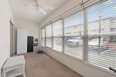 Copropriété à louer à Saint Petersburg, Floride: 2 chambres, 79.43 m2 № 2110834 - photo 15