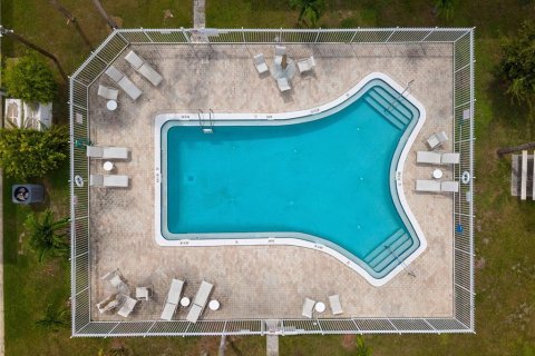 Copropriété à louer à Saint Petersburg, Floride: 2 chambres, 79.43 m2 № 2110834 - photo 21
