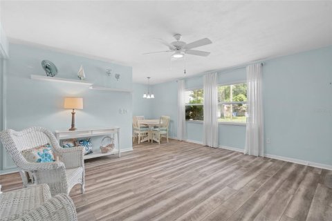Copropriété à louer à Saint Petersburg, Floride: 2 chambres, 79.43 m2 № 2110834 - photo 3