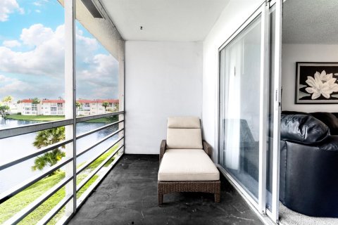Condominio en venta en Sunrise, Florida, 2 dormitorios, 78.97 m2 № 2250073 - foto 5