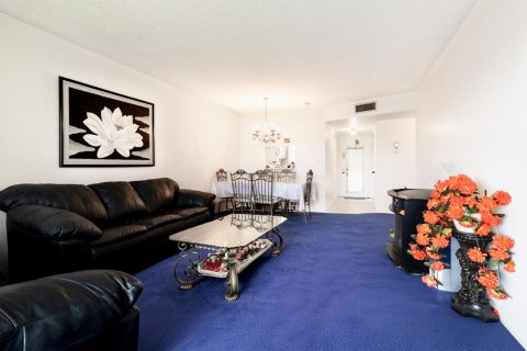 Condominio en venta en Sunrise, Florida, 2 dormitorios, 78.97 m2 № 2250073 - foto 16