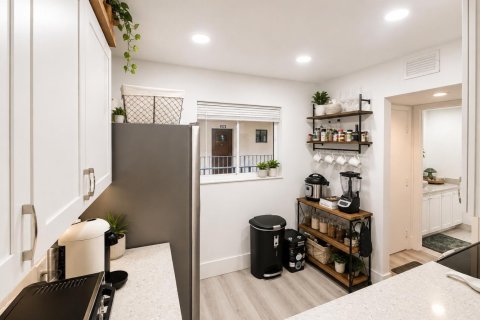 Copropriété à louer à Delray Beach, Floride: 1 chambre, 65.03 m2 № 2432573 - photo 2