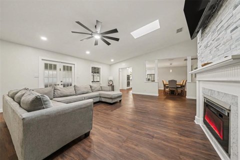 House in Kissimmee, Florida 3 bedrooms, 223.89 sq.m. № 2287559 - photo 8