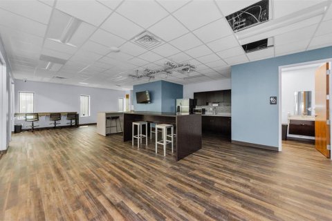 Propiedad comercial en alquiler en Largo, Florida, 3012.36 m2 № 1901259 - foto 26