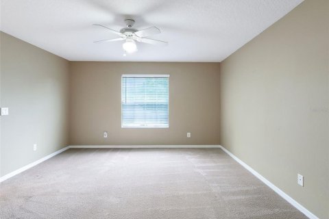 House in Apopka, Florida 5 bedrooms, 338.16 sq.m. № 1822665 - photo 22