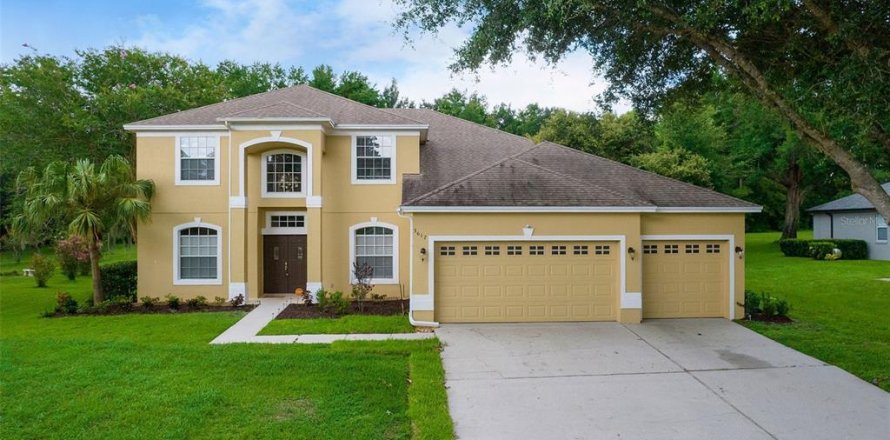 House in Apopka, Florida 5 bedrooms, 338.16 sq.m. № 1822665