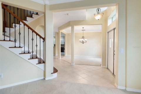 House in Apopka, Florida 5 bedrooms, 338.16 sq.m. № 1822665 - photo 6