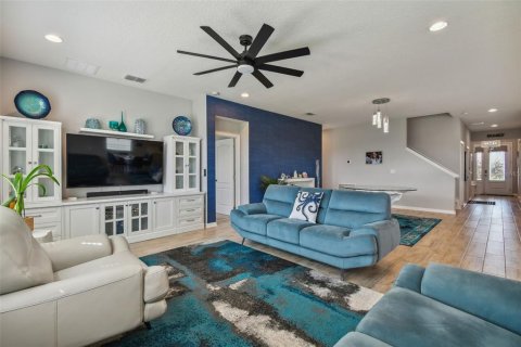 Casa en venta en Apopka, Florida, 4 dormitorios, 296.08 m2 № 1817006 - foto 17