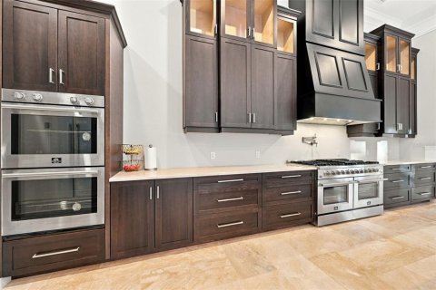 Купить виллу или дом в Спринг-Хилл, Флорида 12 комнат, 442.21м2, № 2421682 - фото 28