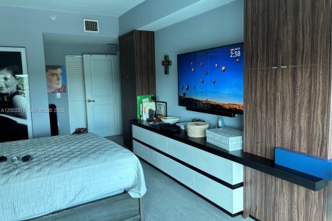Condo in Miami, Florida, 2 bedrooms № 2066053 - photo 7