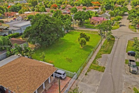 Land in Miami, Florida № 2033134 - photo 6