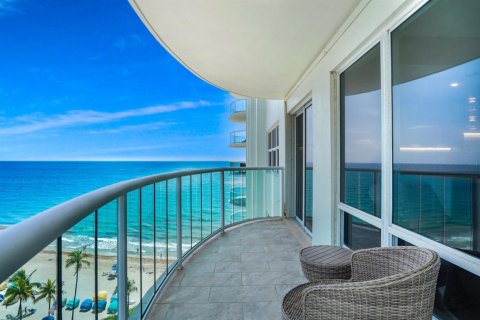 Condominio en Fort Lauderdale, Florida, 2 dormitorios № 2181904