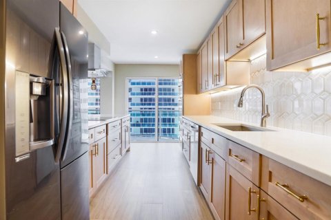 Condominio en venta en Fort Lauderdale, Florida, 2 dormitorios, 154.4 m2 № 2181904 - foto 5