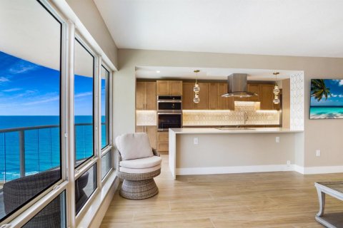 Condominio en venta en Fort Lauderdale, Florida, 2 dormitorios, 154.4 m2 № 2181904 - foto 3