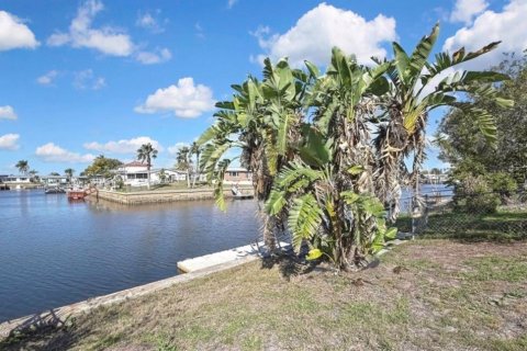Apartamento en alquiler en Hudson, Florida, 2 dormitorios, 76.92 m2 № 2109086 - foto 6