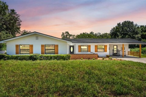Casa en Winter Haven, Florida 4 dormitorios, 203.36 m2 № 2369257