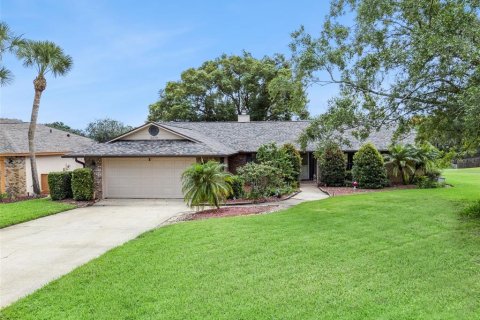 Casa en venta en Apopka, Florida, 3 dormitorios, 174.47 m2 № 1903525 - foto 1