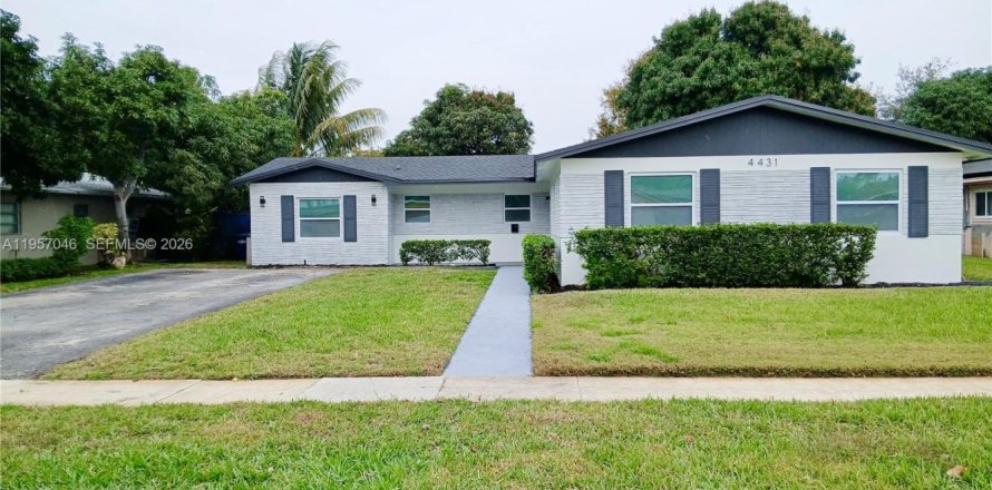 Villa ou maison à Lauderhill, Floride 4 chambres, 212.37 m2 № 2011836