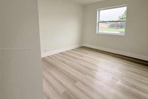 Villa ou maison à vendre à Lauderhill, Floride: 4 chambres, 212.37 m2 № 2011836 - photo 15