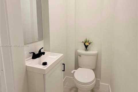 Villa ou maison à vendre à Lauderhill, Floride: 4 chambres, 212.37 m2 № 2011836 - photo 17