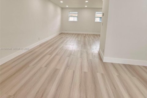 Villa ou maison à vendre à Lauderhill, Floride: 4 chambres, 212.37 m2 № 2011836 - photo 14