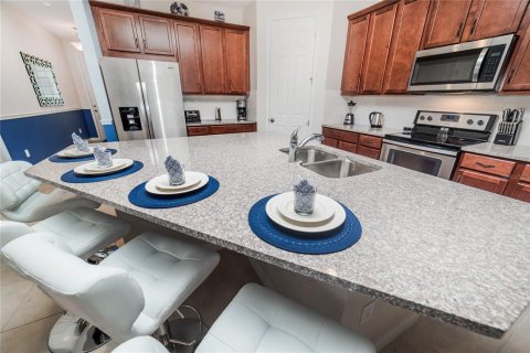 Casa en venta en Kissimmee, Florida, 5 dormitorios, 298.49 m2 № 1876008 - foto 7