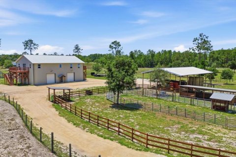 Casa en Dunnellon, Florida 3 dormitorios, 200.67 m2 № 2111517