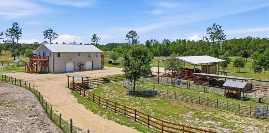 Villa ou maison à Dunnellon, Floride 3 chambres, 200.67 m2 № 2111517