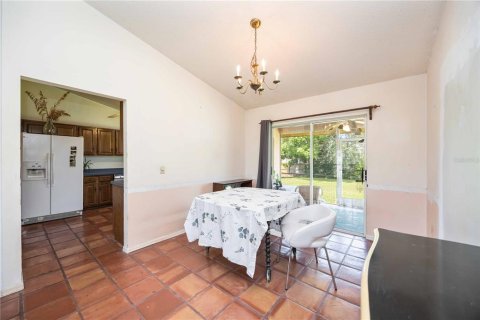 House in Sarasota, Florida 3 bedrooms, 151.62 sq.m. № 1887023 - photo 8
