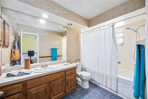 House in Sarasota, Florida 3 bedrooms, 151.62 sq.m. № 1887023 - photo 21