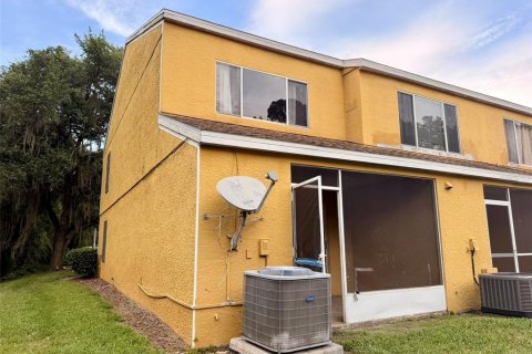 Townhouse in Wesley Chapel, Florida 2 bedrooms, 110 sq.m. № 2225113 - photo 22